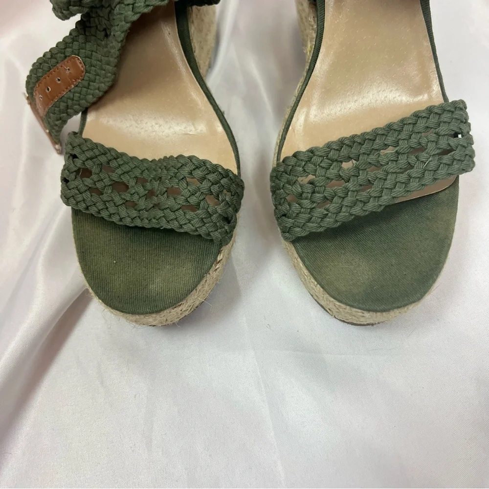 Steve Madden Magestee Espadrille Wedge Heels Green, size 8